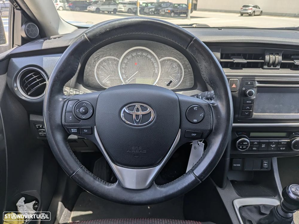 Toyota Auris 1.4 D-4D Comfort+Pack Sport - 9