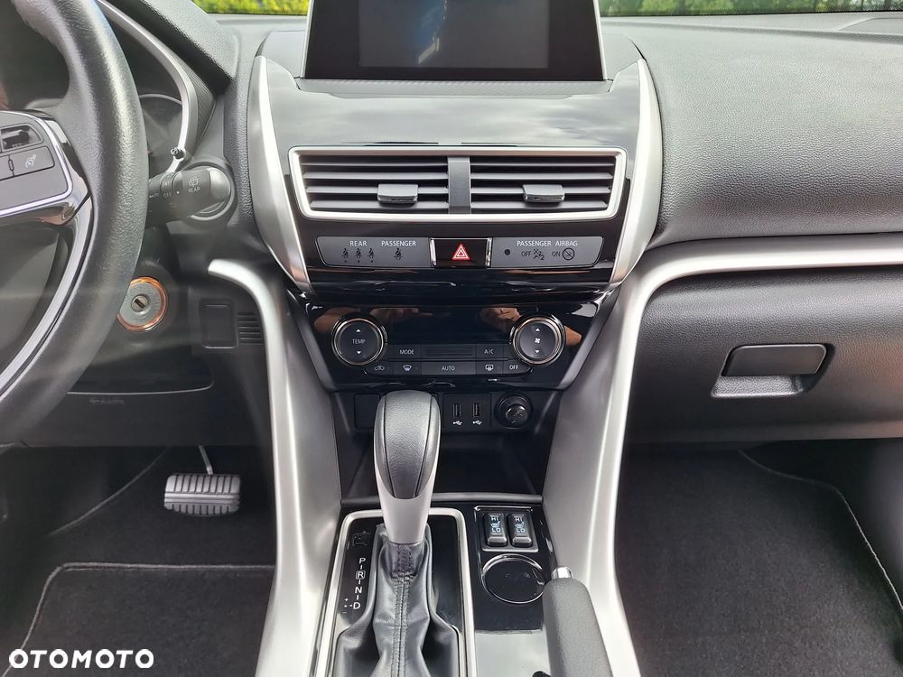 Mitsubishi Eclipse Cross 1.5 T-MIVEC ClearTec CVT 2WD Diamant Edition - 9