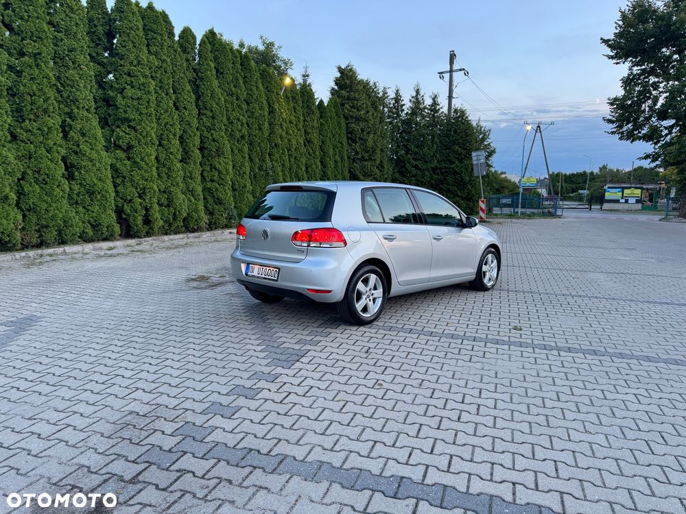 Volkswagen Golf 1.6 TDI Highline - 9