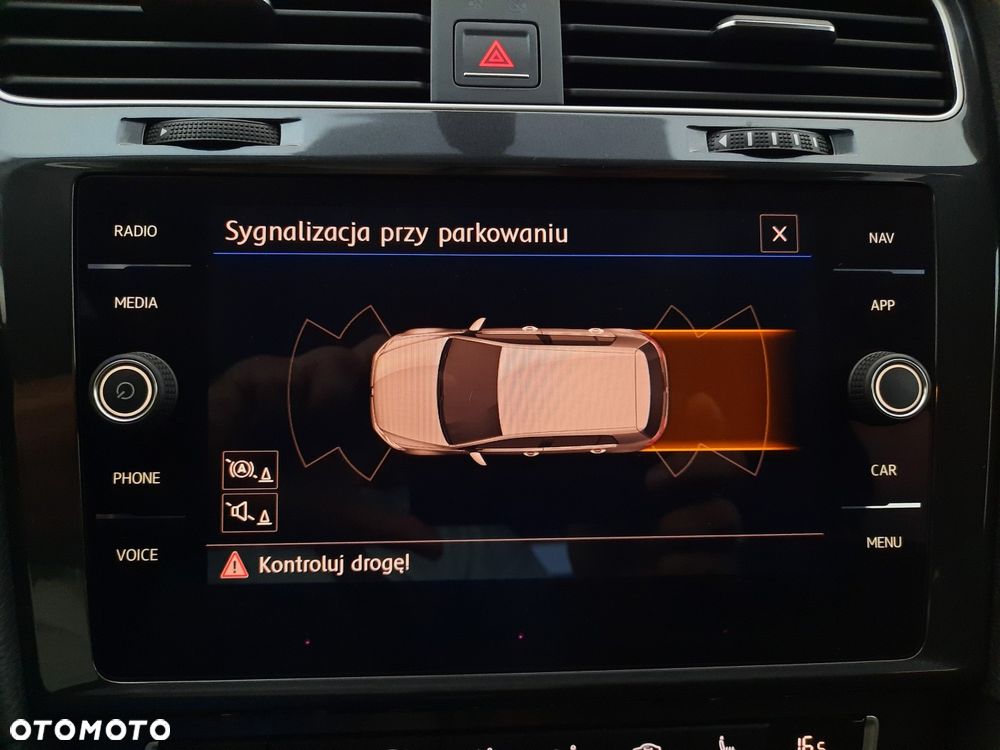 Volkswagen Golf 1.4 TSI BMT Comfortline - 35