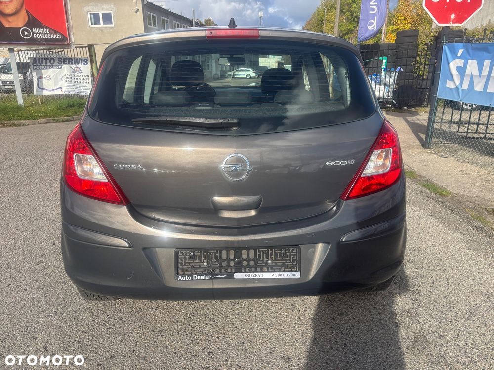 Opel Corsa 1.2 16V Cosmo - 9