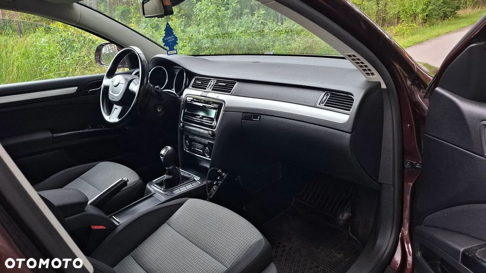 Skoda Superb 2.0 TDI Ambition - 6