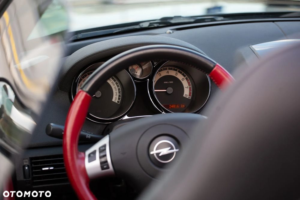 Opel GT 2.0 Turbo - 11