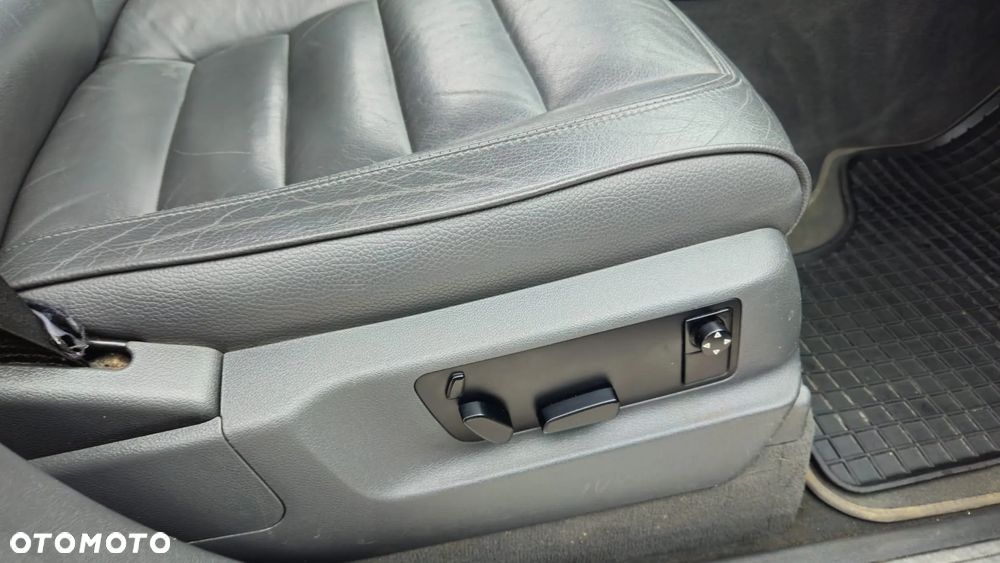 Volkswagen Touareg 4.2 V8 Tiptr - 19