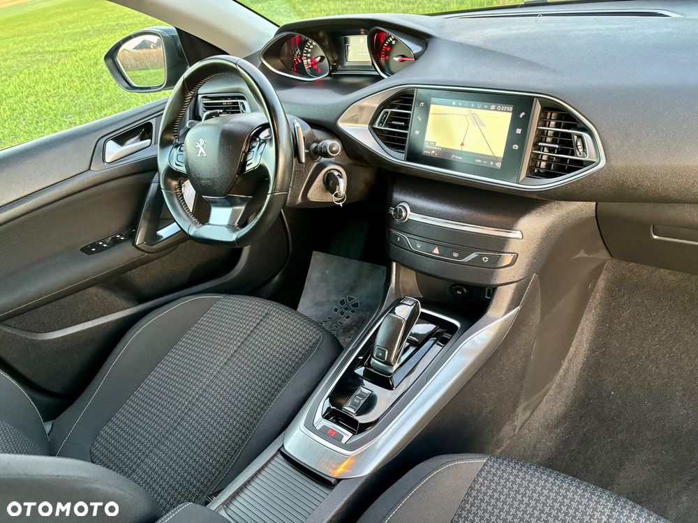 Peugeot 308 - 4