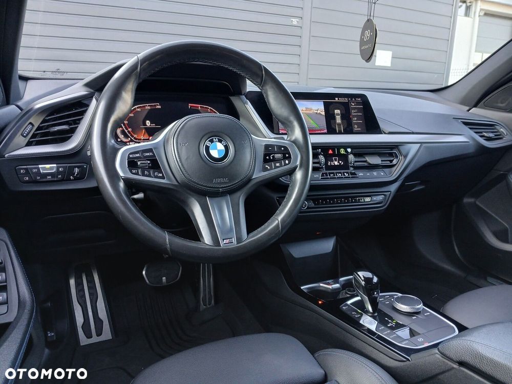 BMW Seria 1 - 21