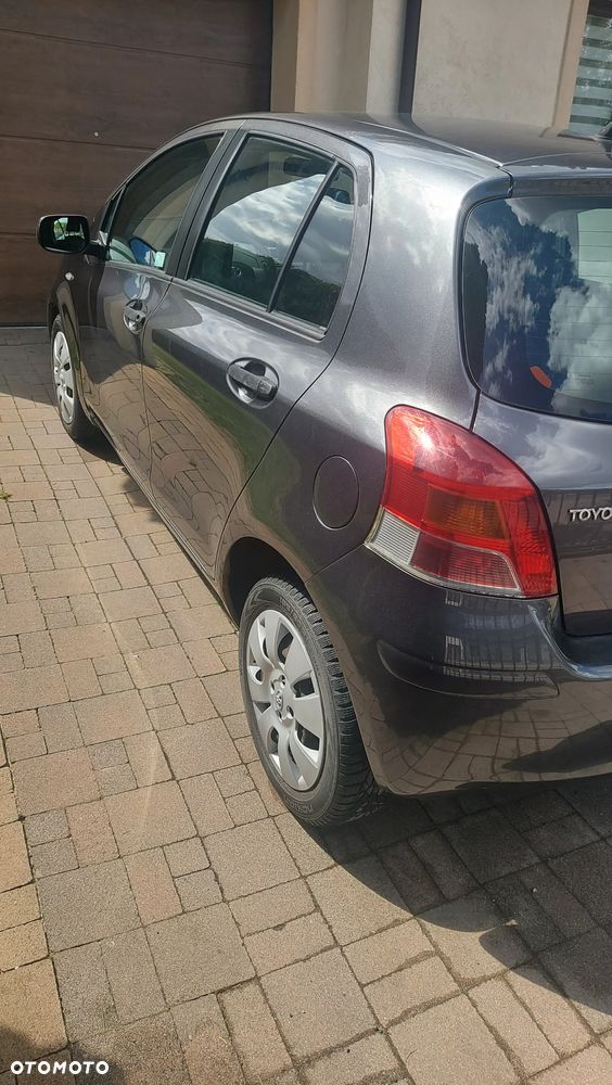 Toyota Yaris 1.33 Luna - 4