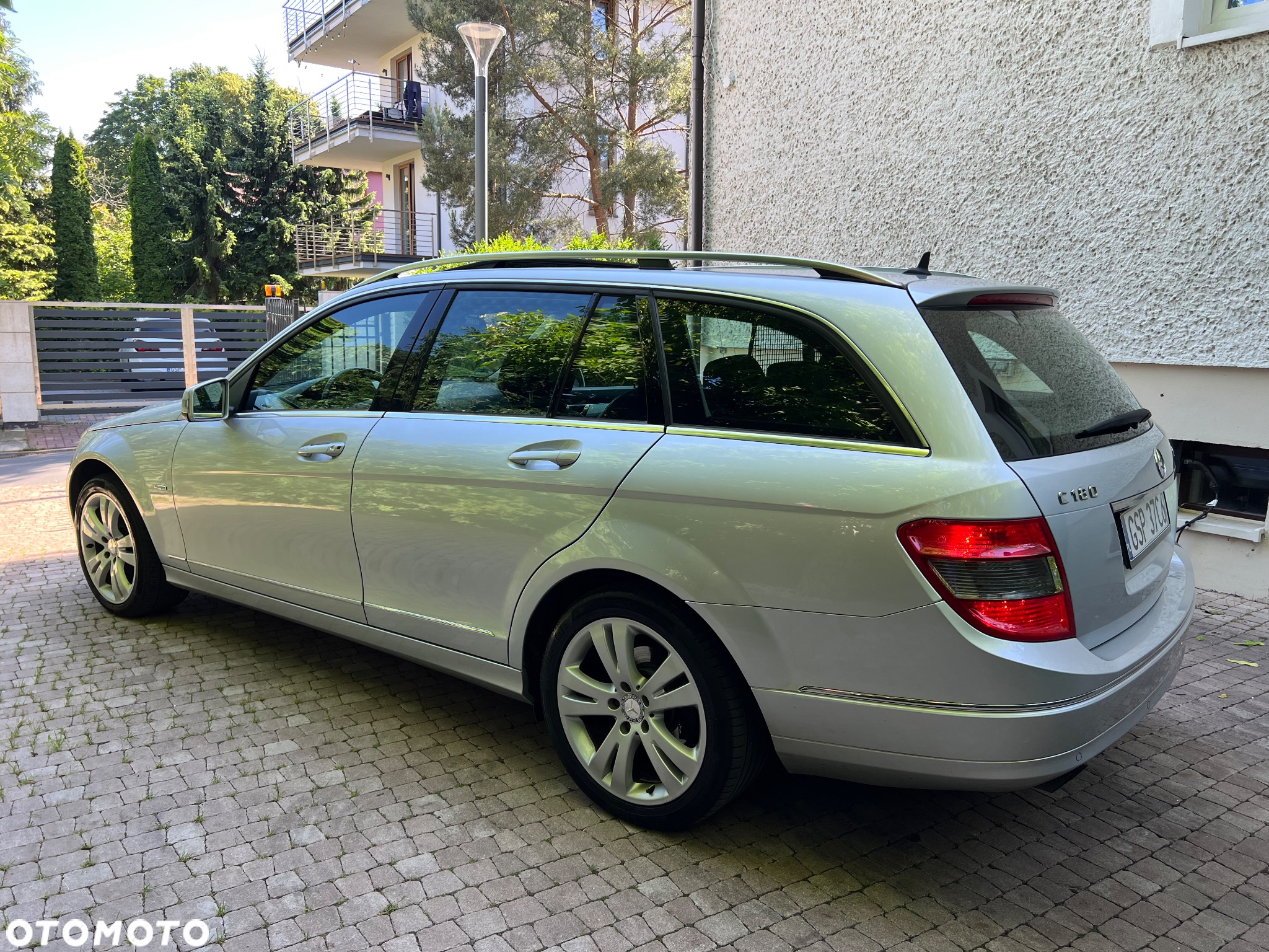 Mercedes-Benz Klasa C 180 T BlueEFFICIENCY 7G-TRONIC Elegance - 9