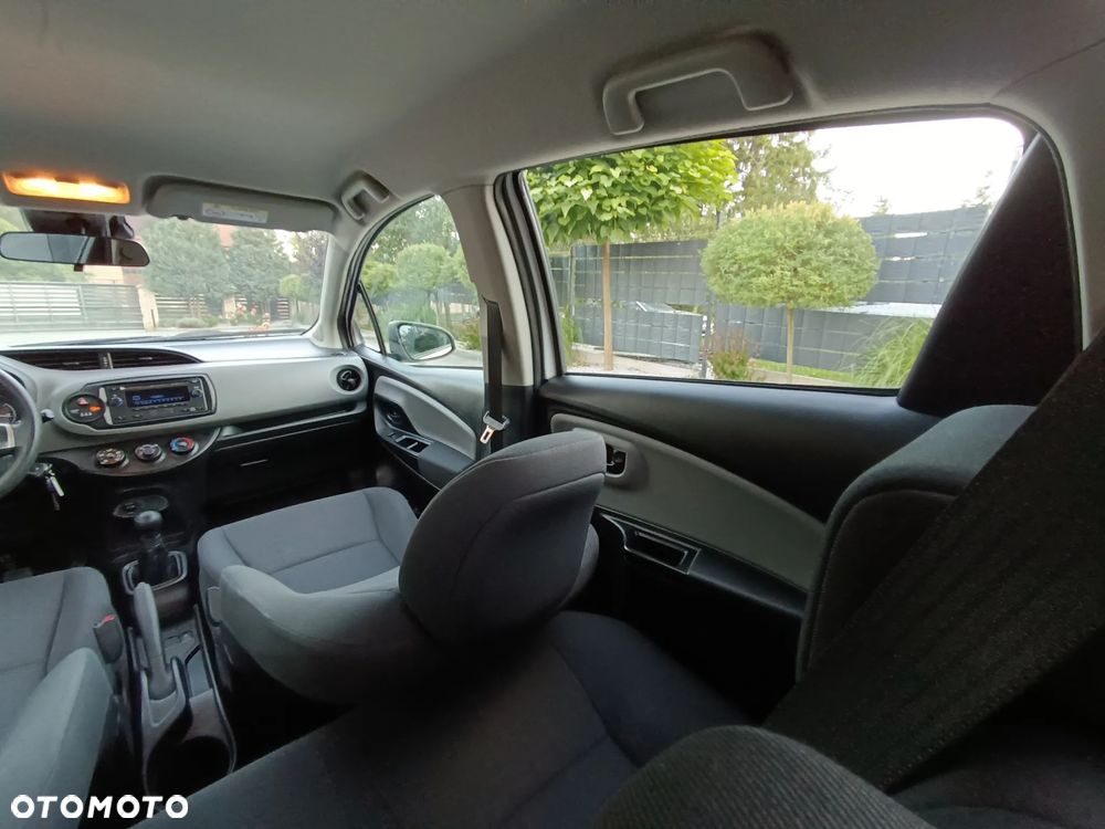 Toyota Yaris 1.0 Life EU6 - 24