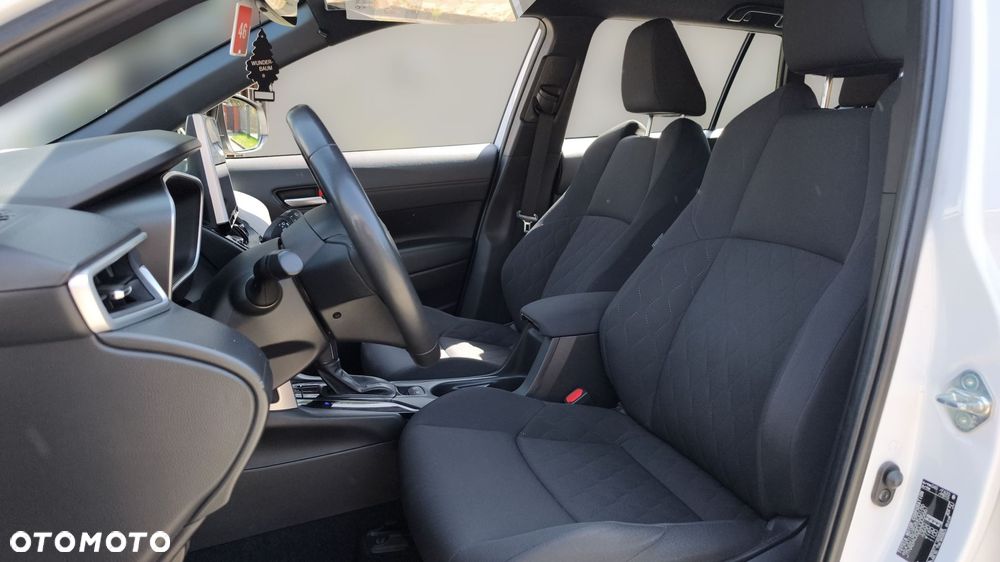 Toyota Corolla Cross - 18