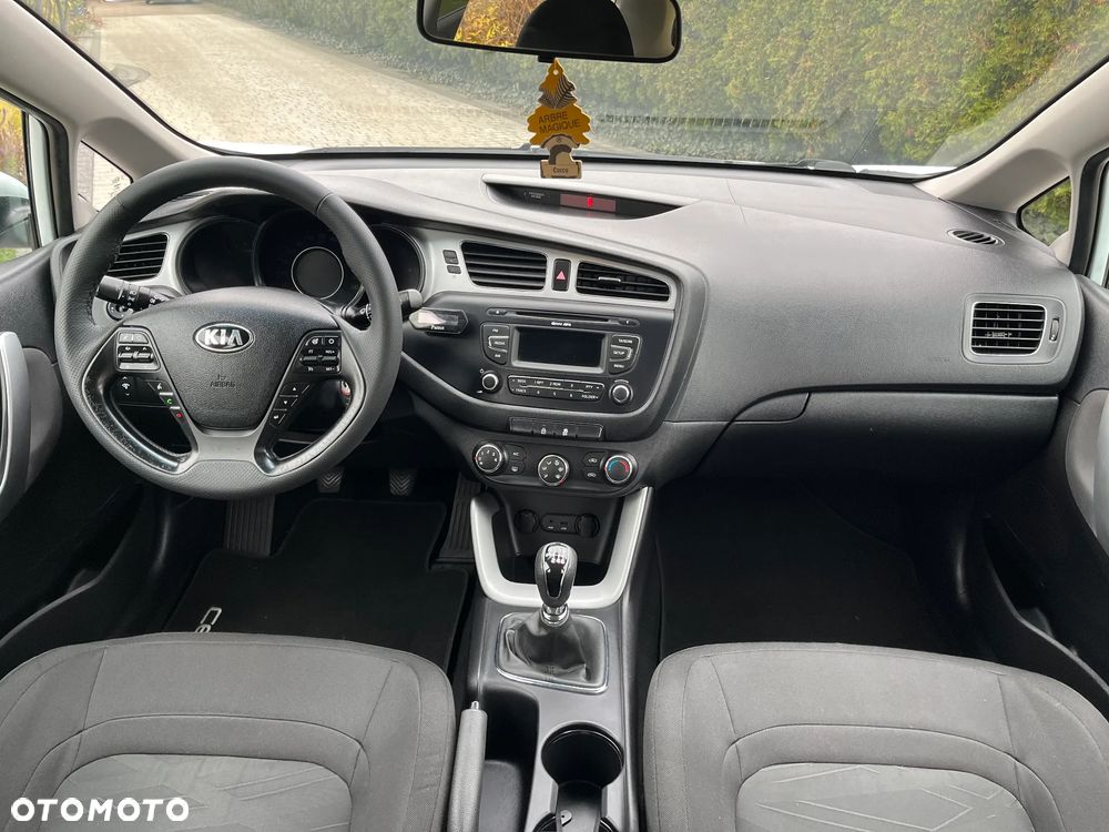 Kia Ceed 1.4 CRDi 90 Vision - 10