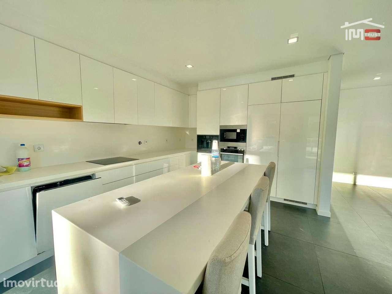 Apartamento T3 em excelente estado  167 m², com garagem e varandas ... - Grande imagem: 2/40