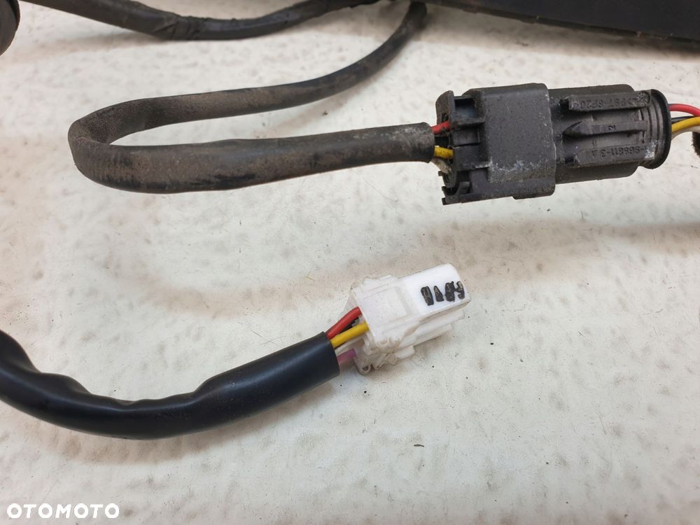 hyundai ix35 blenda klapy tylnej kamera oryg - 4