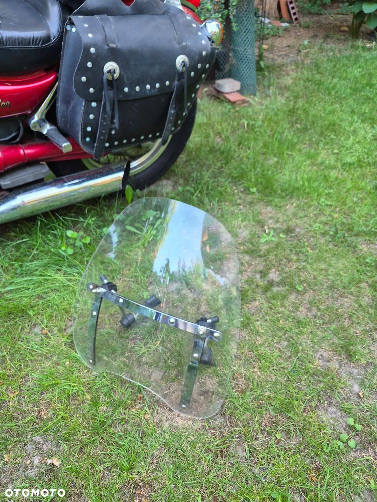 Suzuki Intruder - 16