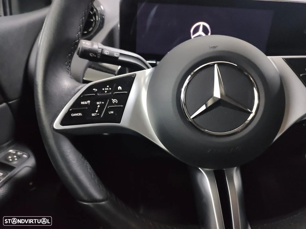 Mercedes-Benz B 180 d - 12