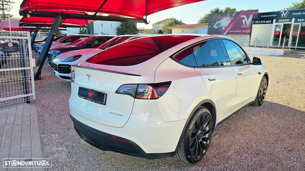 Tesla Model Y Performance Dual Motor AWD - 24