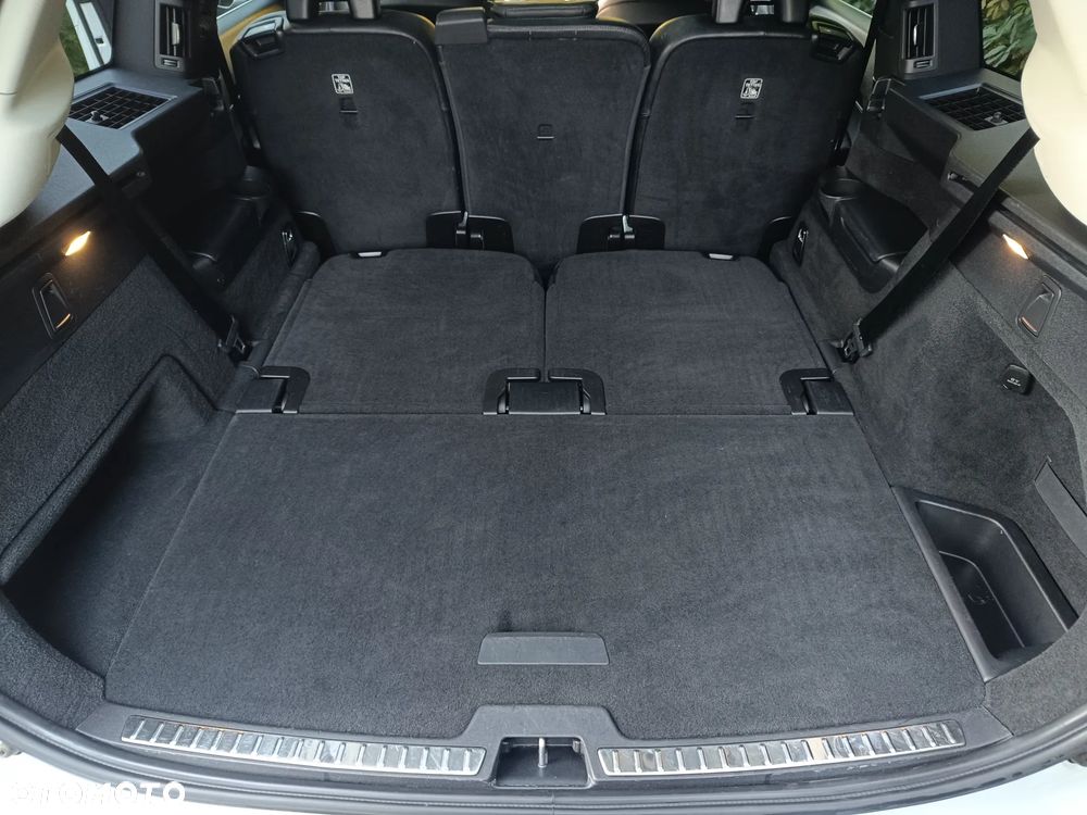 Volvo XC 90 T5 AWD Momentum 7os - 33