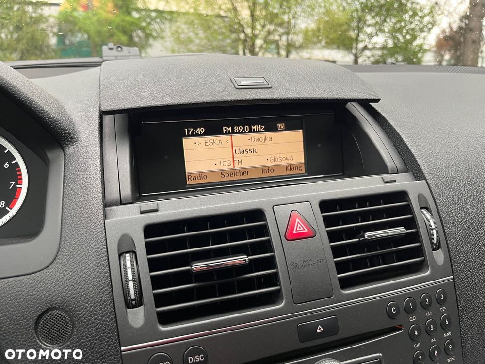 Mercedes-Benz Klasa C 180 T CGI BlueEFFICIENCY - 20