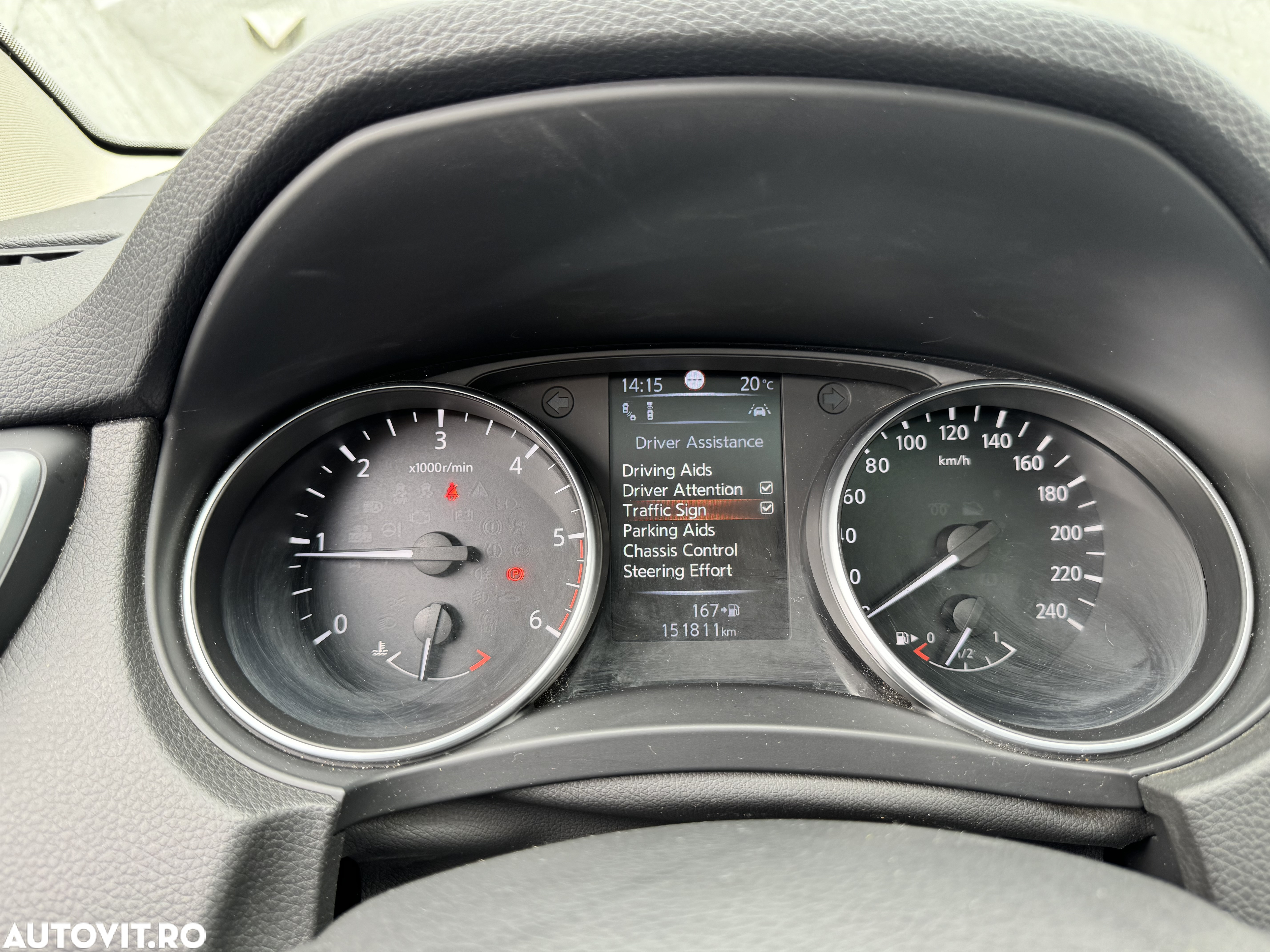 Nissan Qashqai 1.6 DCI Xtronic TEKNA+ - 31