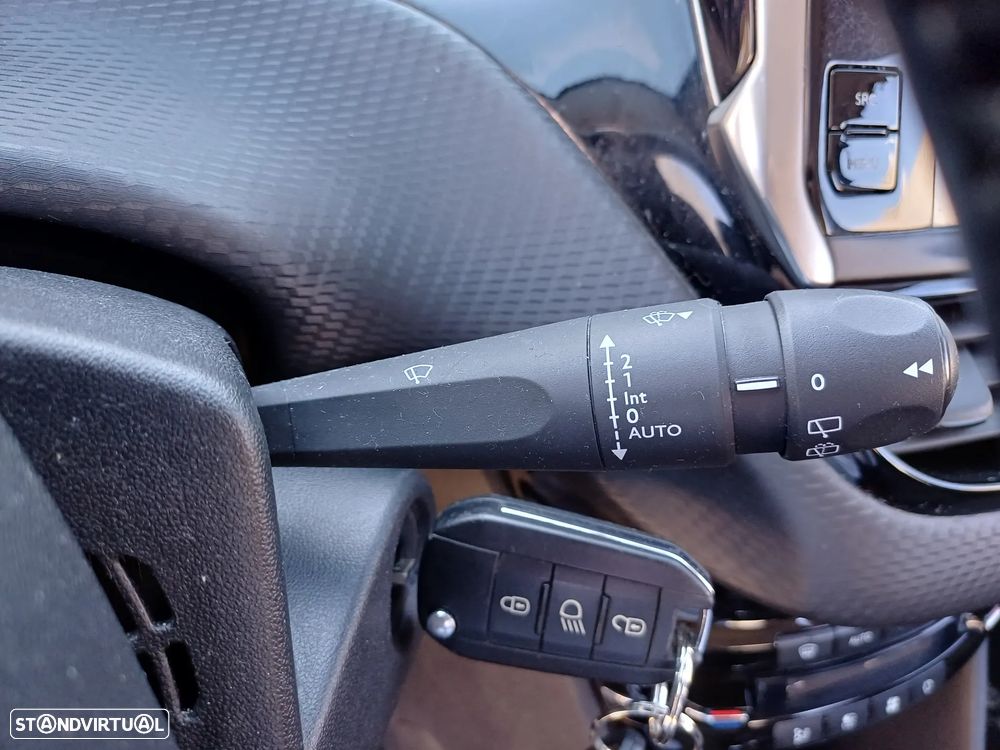 Peugeot 208 1.6 BlueHDi Style - 25