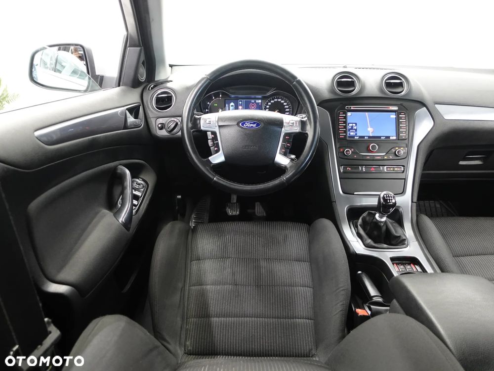 Ford Mondeo 2.0 TDCi Business Edition - 29