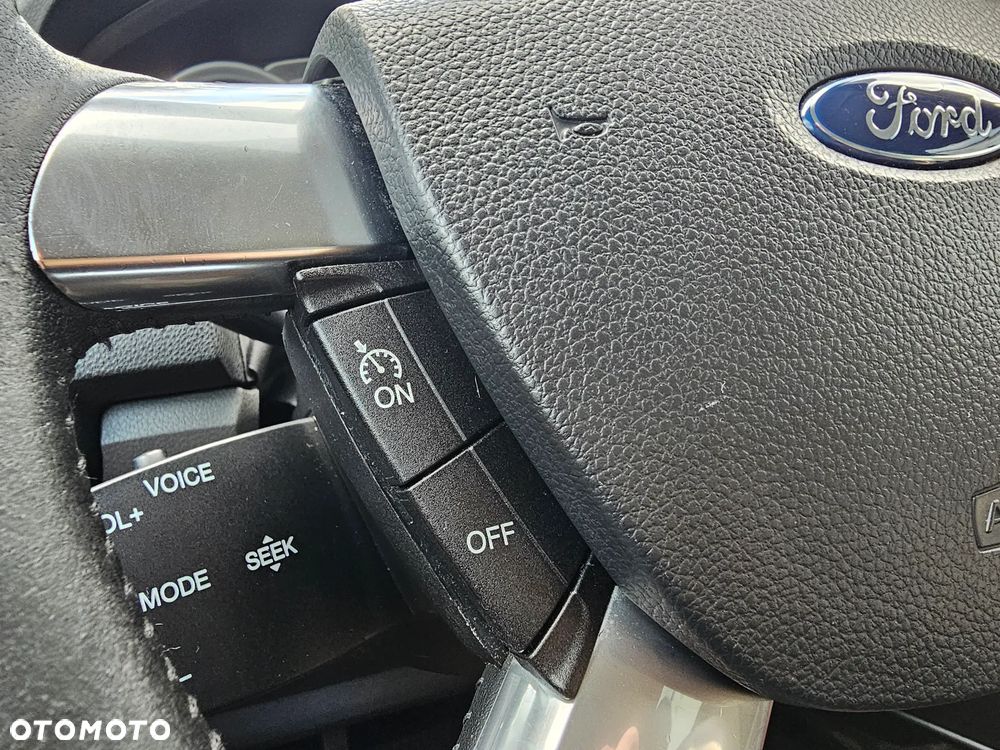 Ford Kuga 2.0 TDCi 4x4 Titanium - 18