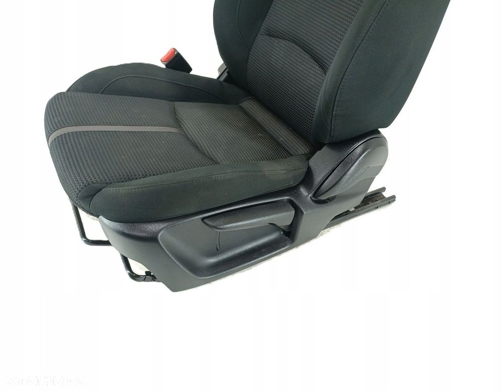 FOTEL KIEROWCY LEWY MAZDA 3 BM III 18R - 2
