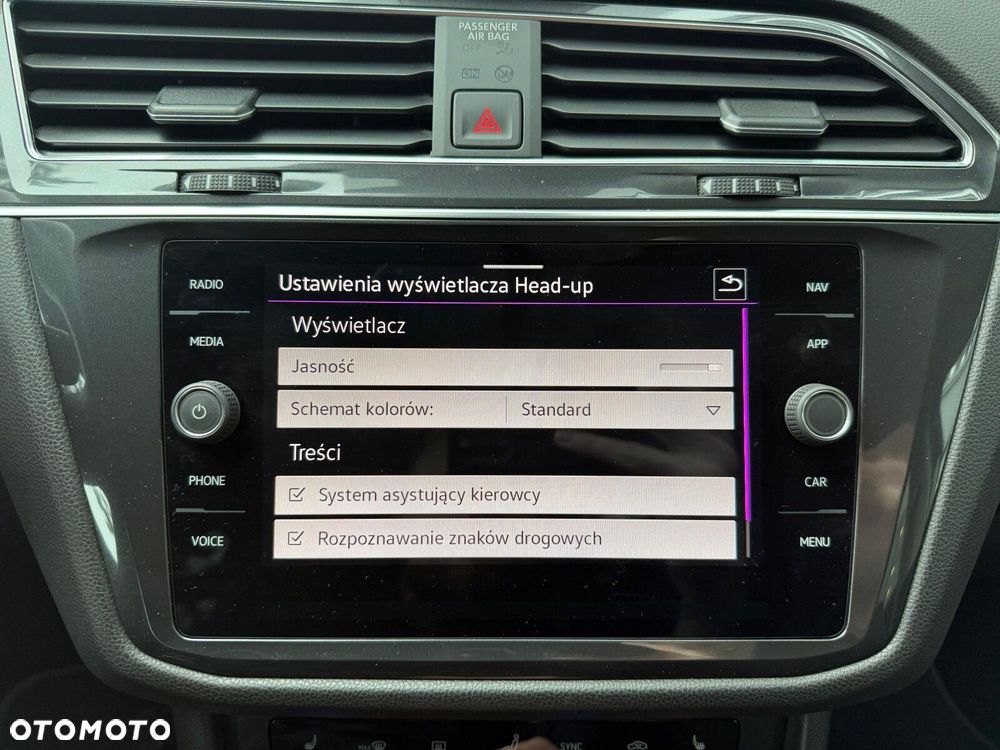 Volkswagen Tiguan 2.0 TDI SCR 4Mot Elegance DSG - 29