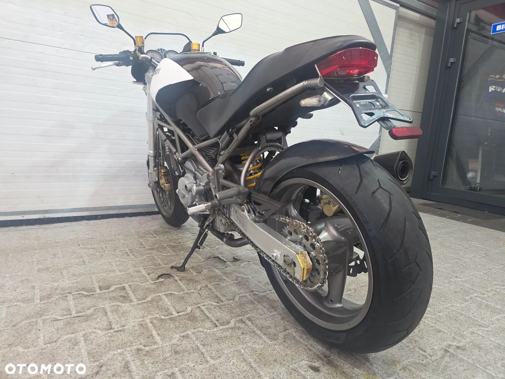 Ducati Monster - 19