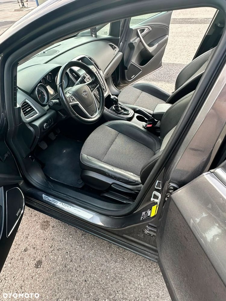 Opel Astra 1.6 Turbo - 6