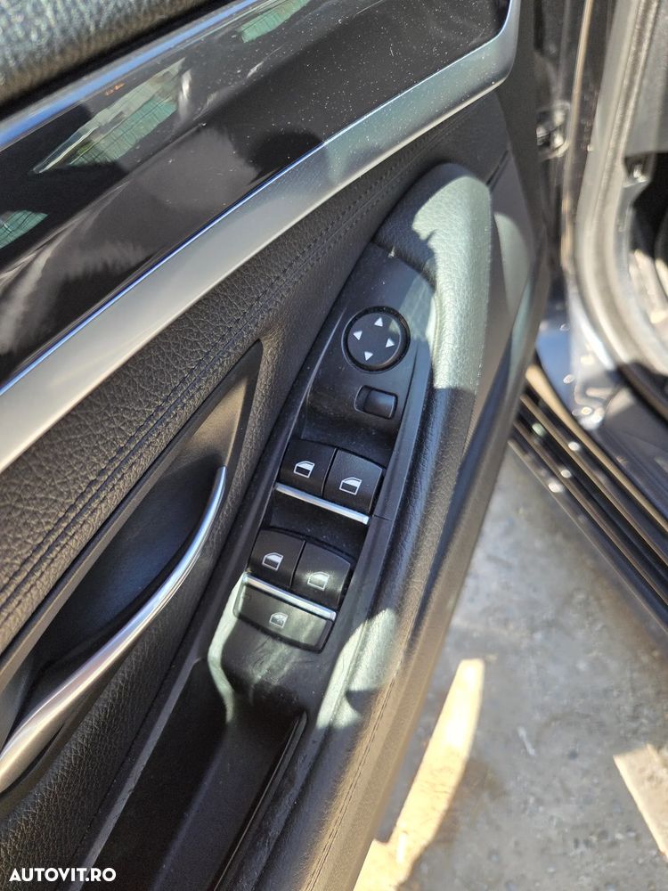 BMW Seria 5 520d xDrive - 6
