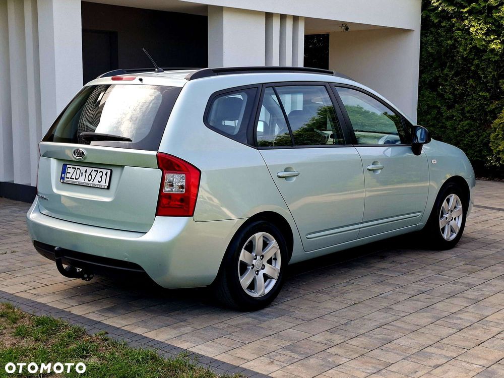 Kia Carens 2.0 EX - 18
