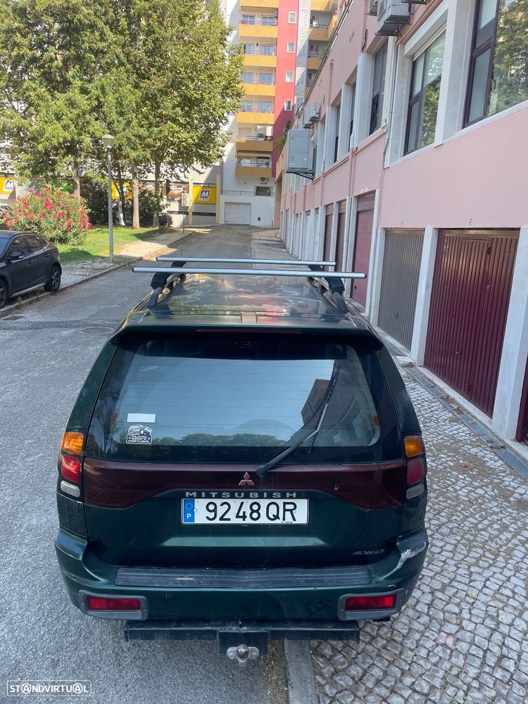 Mitsubishi Pajero Sport 2.5 TD GLS - 7