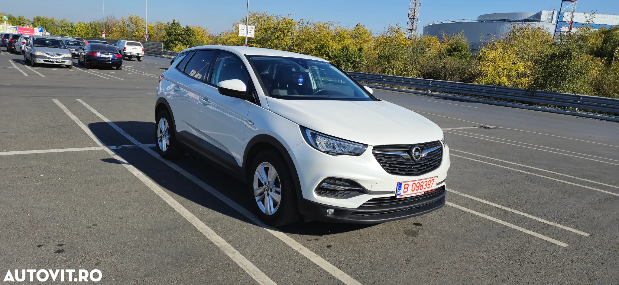 Opel Grandland X 1.2 Start/Stop Automatik Business Edition - 4