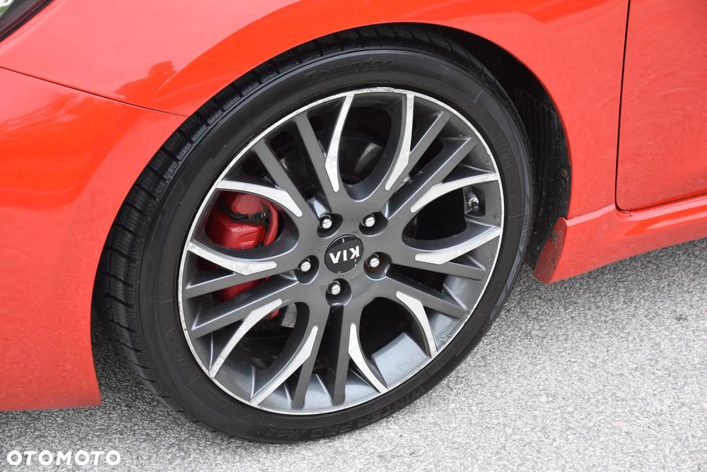 Kia Ceed 1.6 T-GDI GT-Challenge - 16