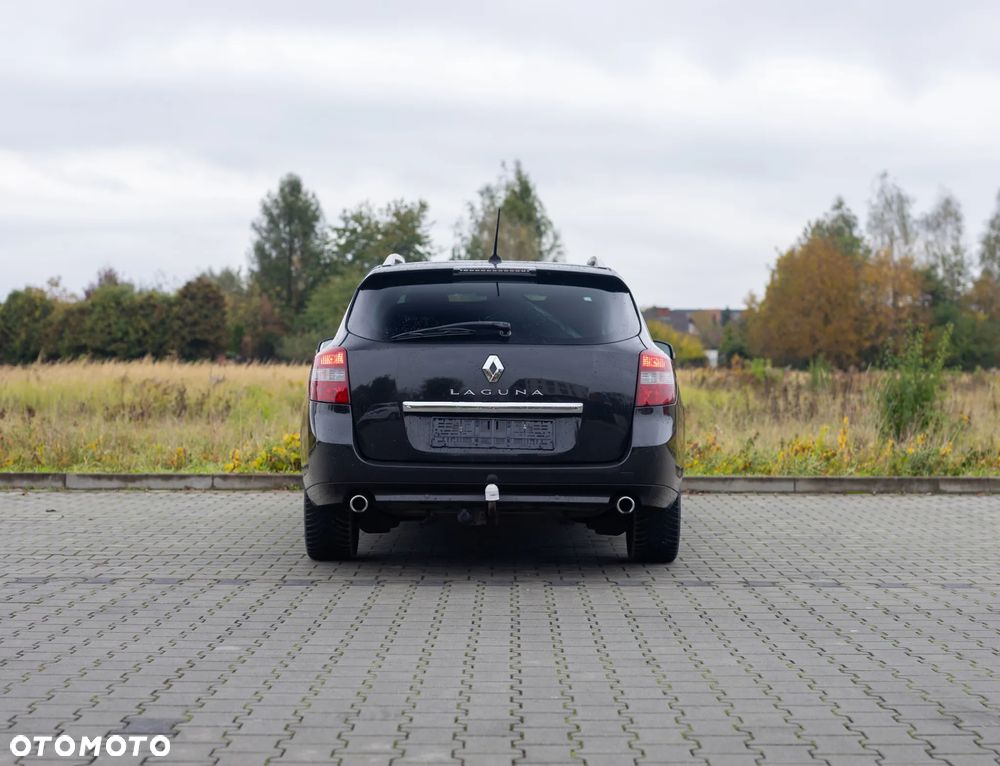 Renault Laguna 2.0 dCi Initiale - 9