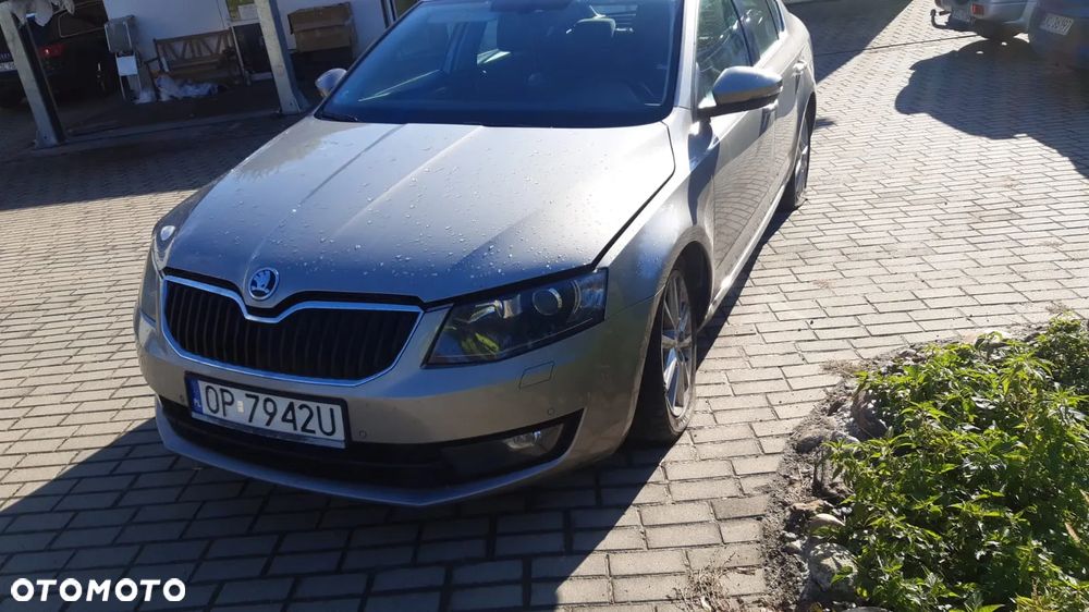 Skoda Octavia 2.0 TDI Style DSG - 2