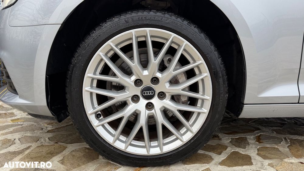 Audi A4 Avant 2.0 TDI ultra S tronic sport - 26