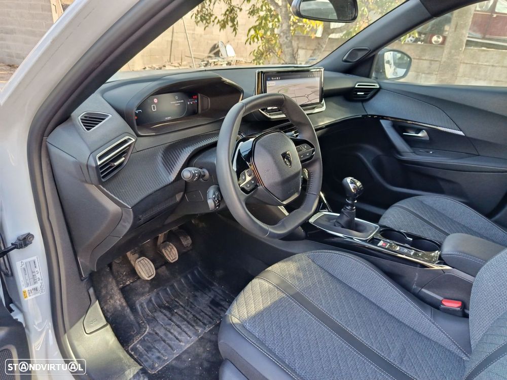 Peugeot 2008 1.2 PureTech Allure - 5