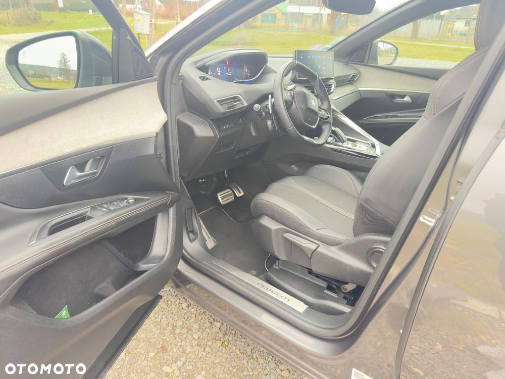 Peugeot 5008 PureTech 130 EAT8 Stop & Start GT - 18