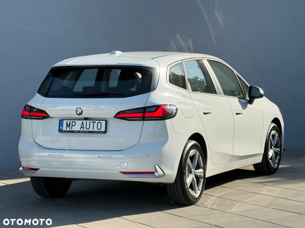 BMW Seria 2 218d - 6