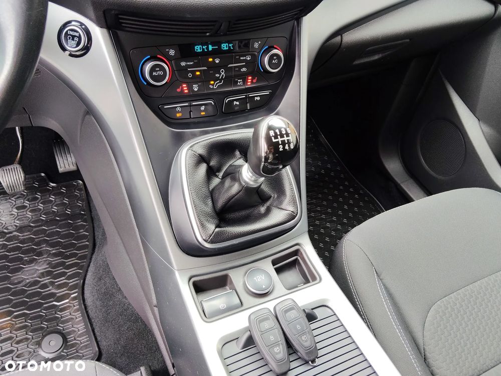 Ford Kuga 1.5 EcoBoost TITANIUM - 15