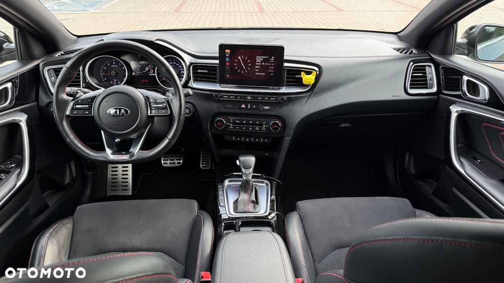 Kia ProCeed - 12