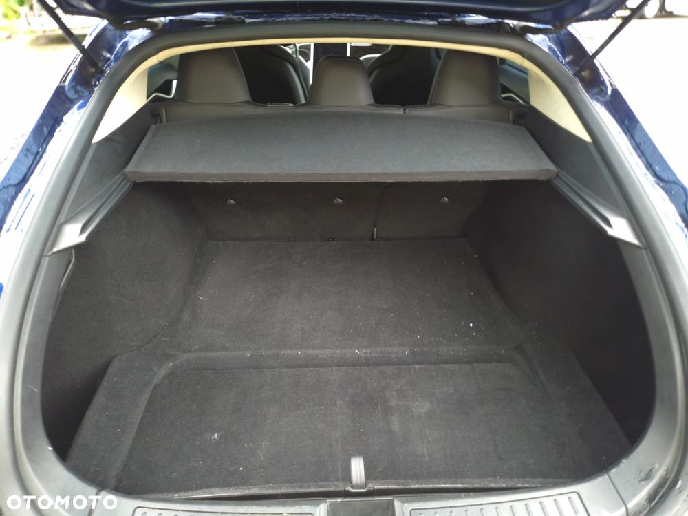 Tesla Model S Standard - 9