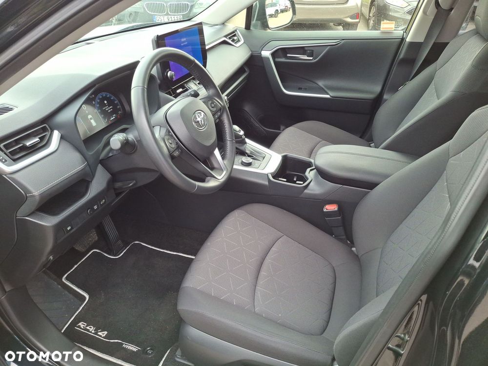 Toyota RAV4 - 9