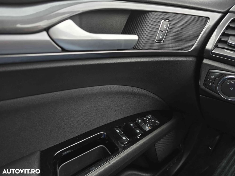 Ford Mondeo - 16