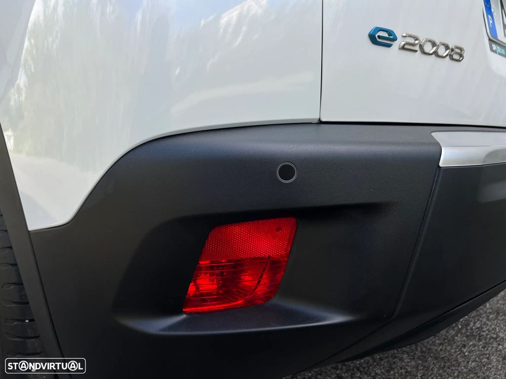 Peugeot e-2008 50 kWh Allure - 45