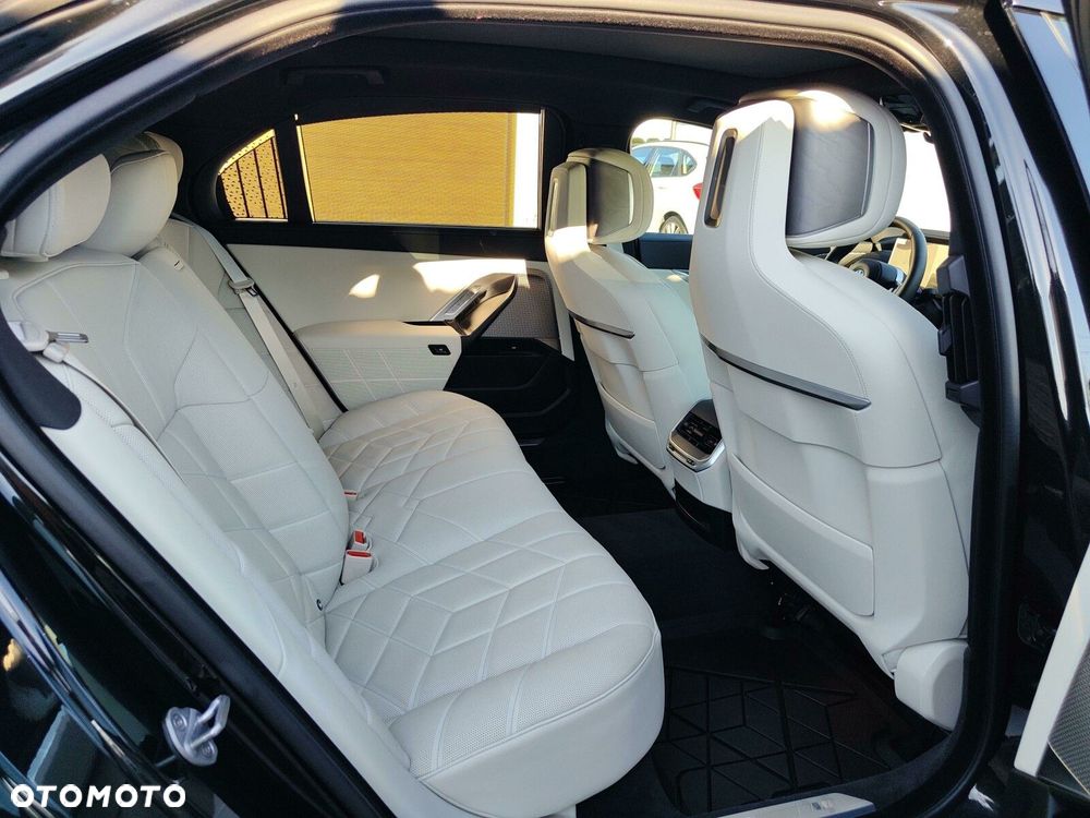 BMW Seria 7 - 20