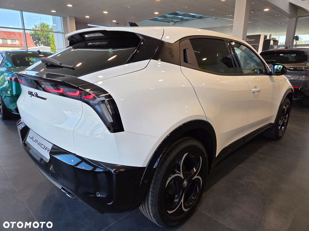 Alfa Romeo Junior 1.2 mHEV Ti eDCT - 6