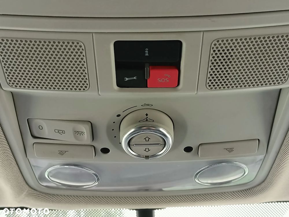 Volkswagen Tiguan - 16